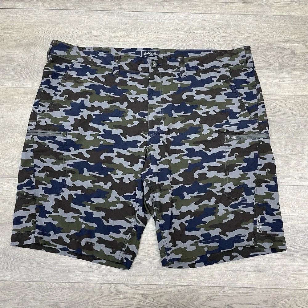 Eddie Bauer Flexion Amphib Camo Shorts Men's Sz 42 Outdoor